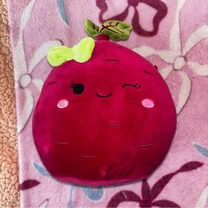 Squishmallows Beet